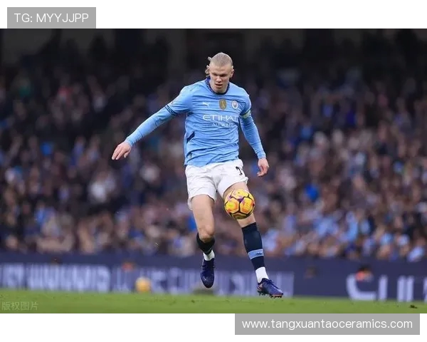 哈兰德万圣节晒惊悚视频 吃人梗上演欢乐Haalandween