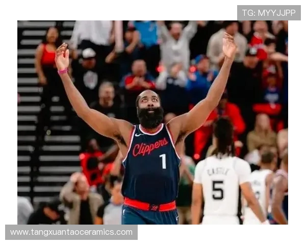 原创哈登29分11助快船4连败！克莱爆发状元得分创新高，哈登该离开了